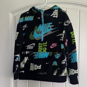 Nike Multicolor Graphic Pullover